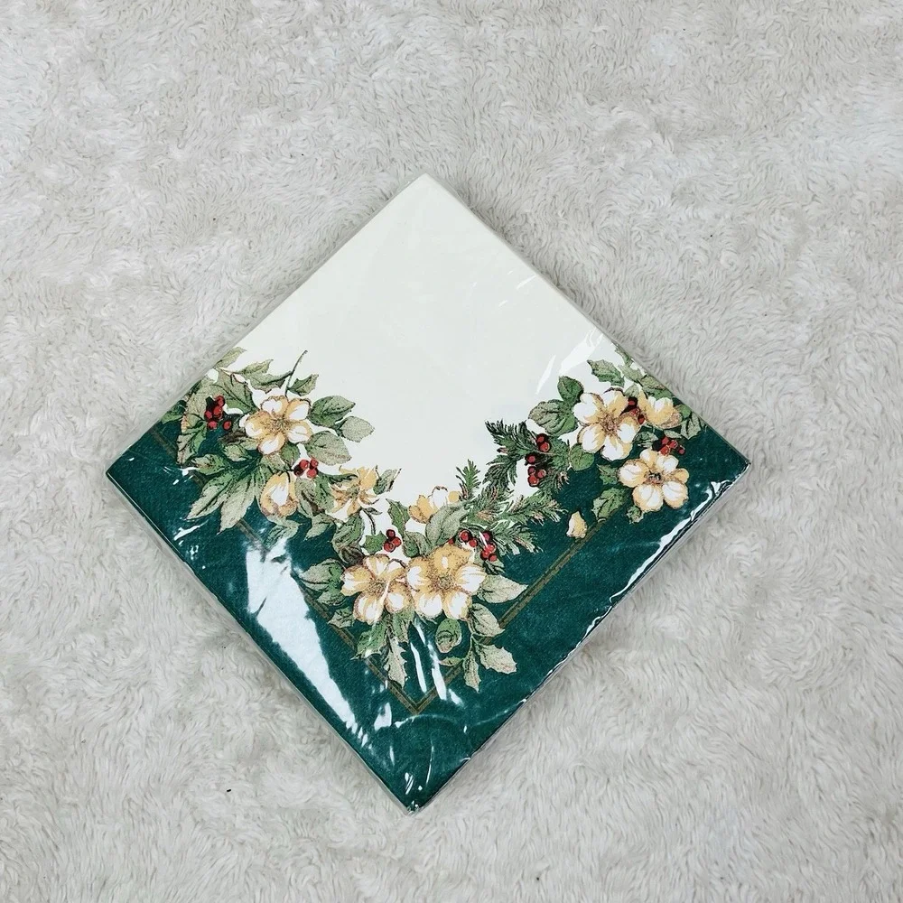 CR Gibson Holiday Splendor Lot of‎ Dinner Plates & Napkins Service For 24